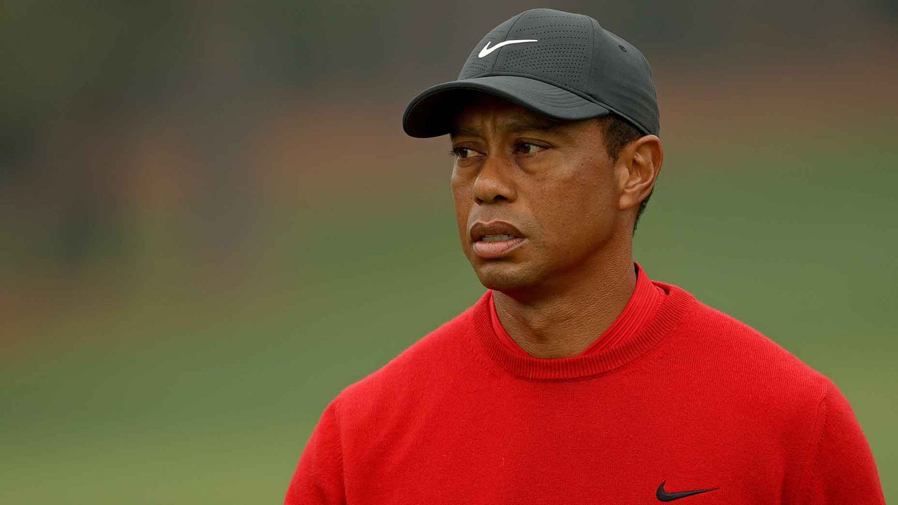 Tiger Woods returns home from hospital 21 days after car accident