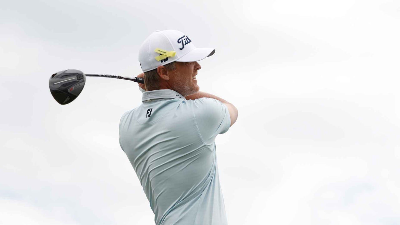 Why are pros wearing yellow ribbons at this weekend's Honda Classic?