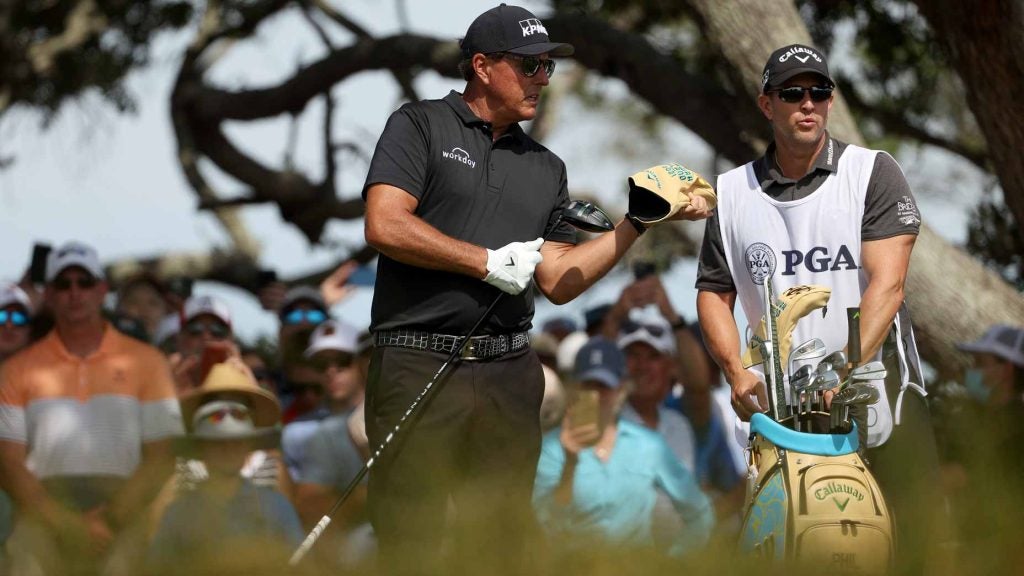 Who Phil Mickelson's caddie? 5 things know about Tim Mickelson