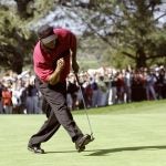 tiger woods chases putt