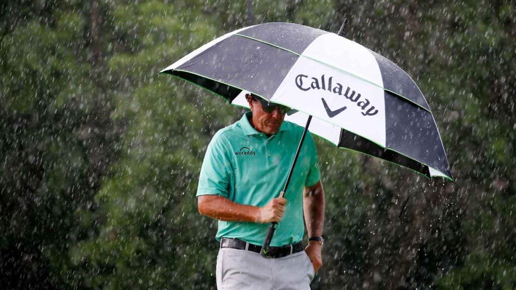 Phil Mickelson in the rain