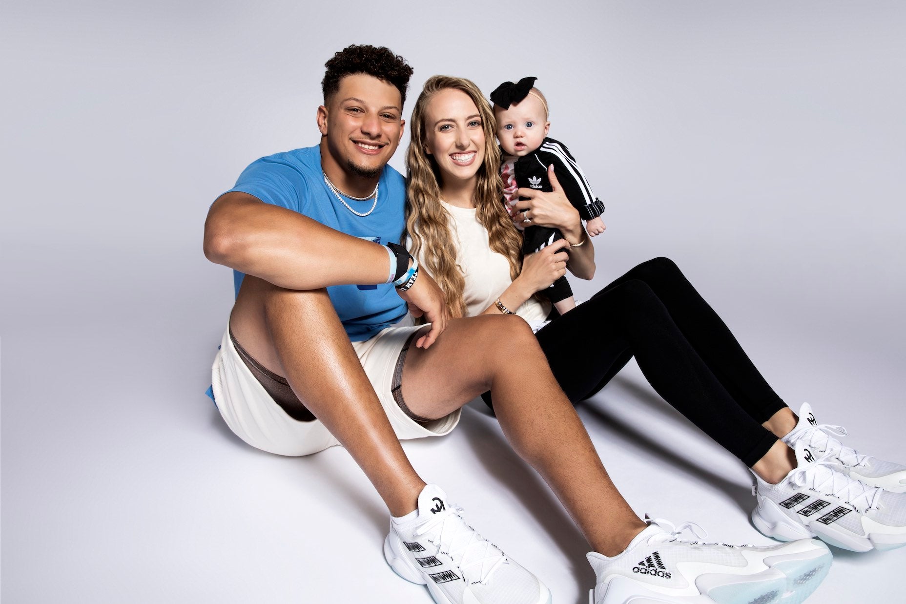 Louis Vuitton! Uggs! Patrick Mahomes and entourage score style