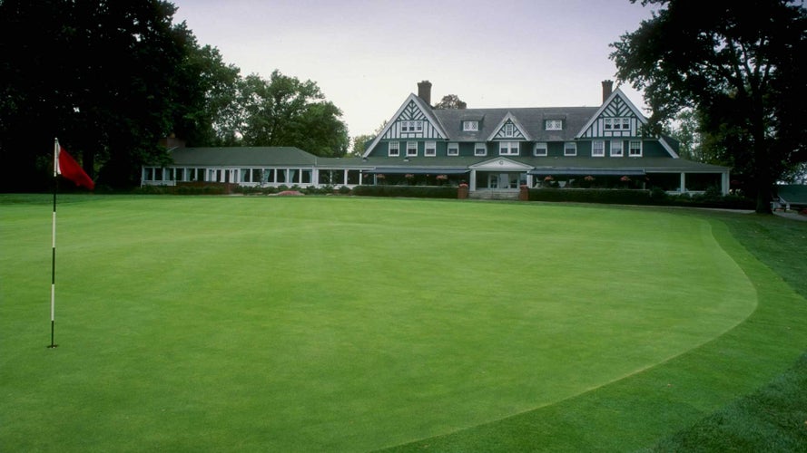 Tour Oakmont Country Club, home to a dozen major championships