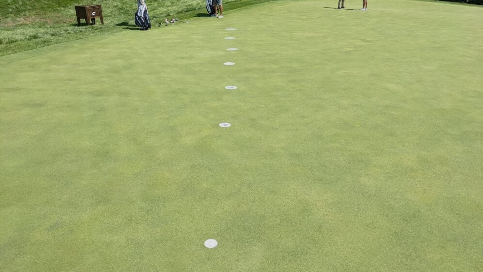 The secret to putting on Bent, Bermuda and Poa Annua grass