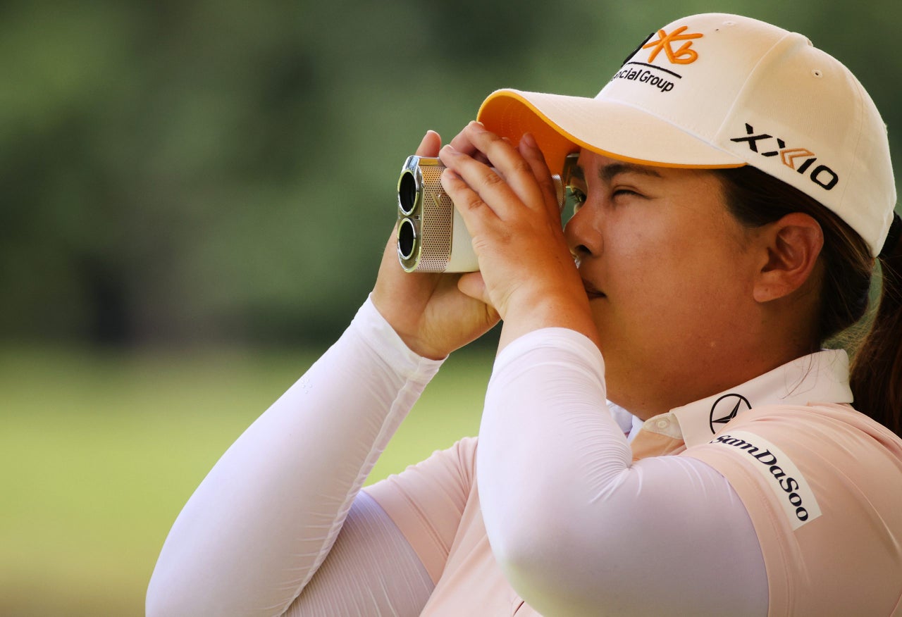 How to hit a punch shot 5 keys to hit your ball from under the trees