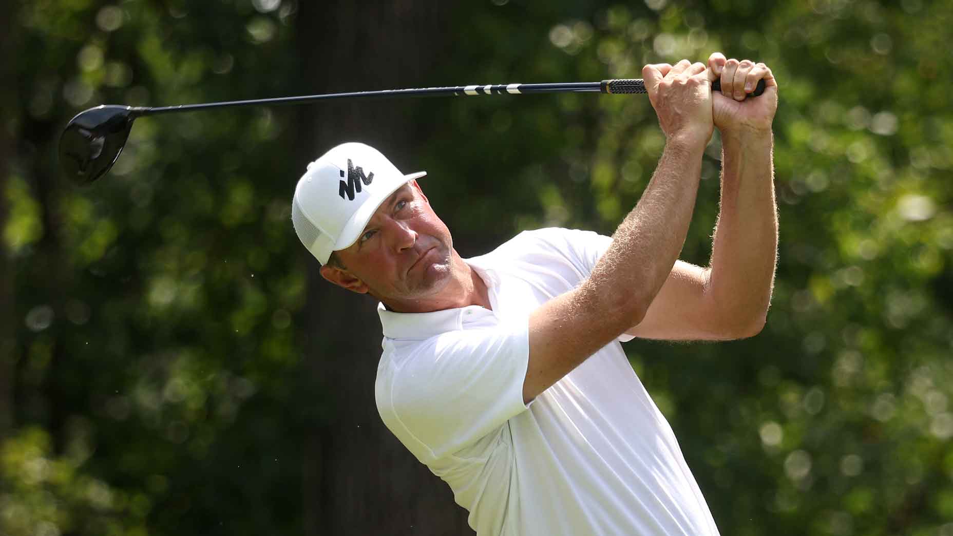 Lucas Glover explains why he doesn't wear a golf glove