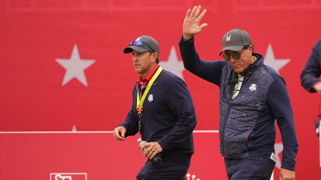 phil mickelson waves at the ryder cup.