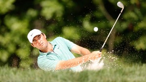 scottie scheffler hits bunker shot