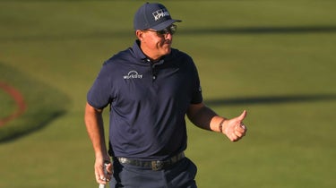Phil Mickelson gives thumbs up during 2021 Charles Schwab Cup Championship