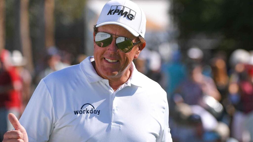 phil mickelson champions tour thumbs