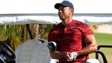 Tiger Woods practices on rnage of 2021 Hero World Challenge