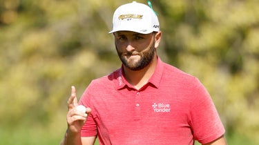 Jon Rahm waves to crowd after making putt at 2022 Tournament of Champions