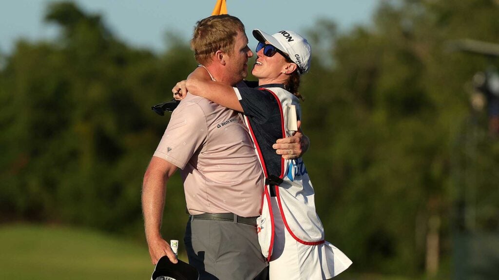 Ryan Brehm and his wife, Chelsey, celebrate their victory at the Puerto Rico Open.