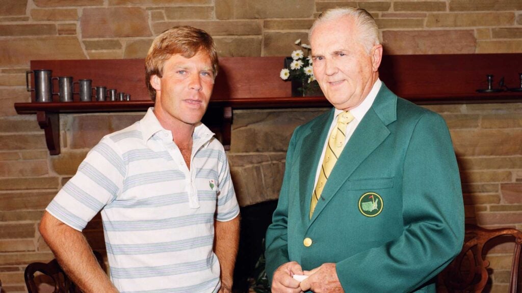 Champion Ben Crenshaw And Chairman Hord Hardin At The Butler Cabin At The 1984 Masters Tournament (Photo by Augusta National/Getty Images)