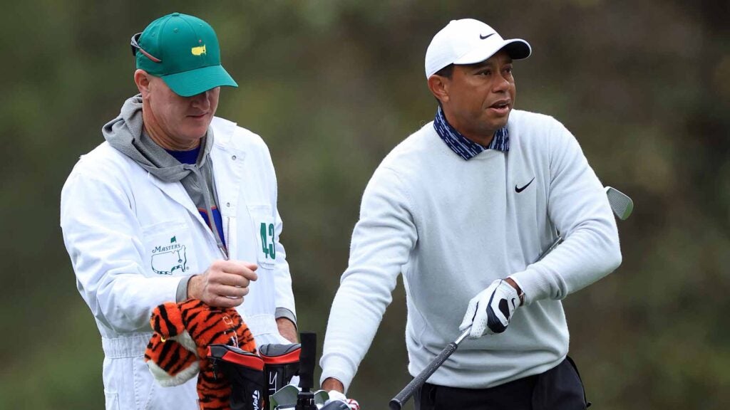 Tiger Woods and caddie Joe LaCava at 2022 Masters