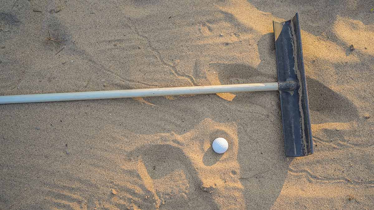 Phil Mickelson calls this golf-etiquette breach a ‘huge problem.’ Is it? Phil Mickelson calls this golf-etiquette breach a ‘huge problem.’ Is it?