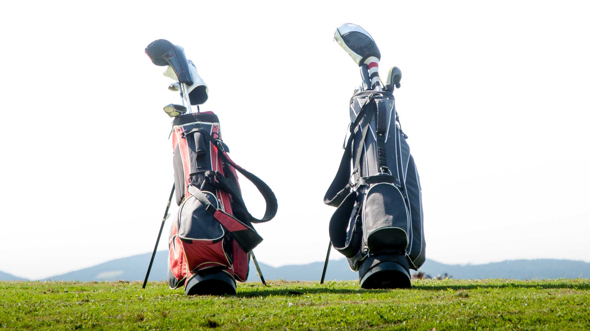 Vintage golf clubs, bags and balls - price guide and values