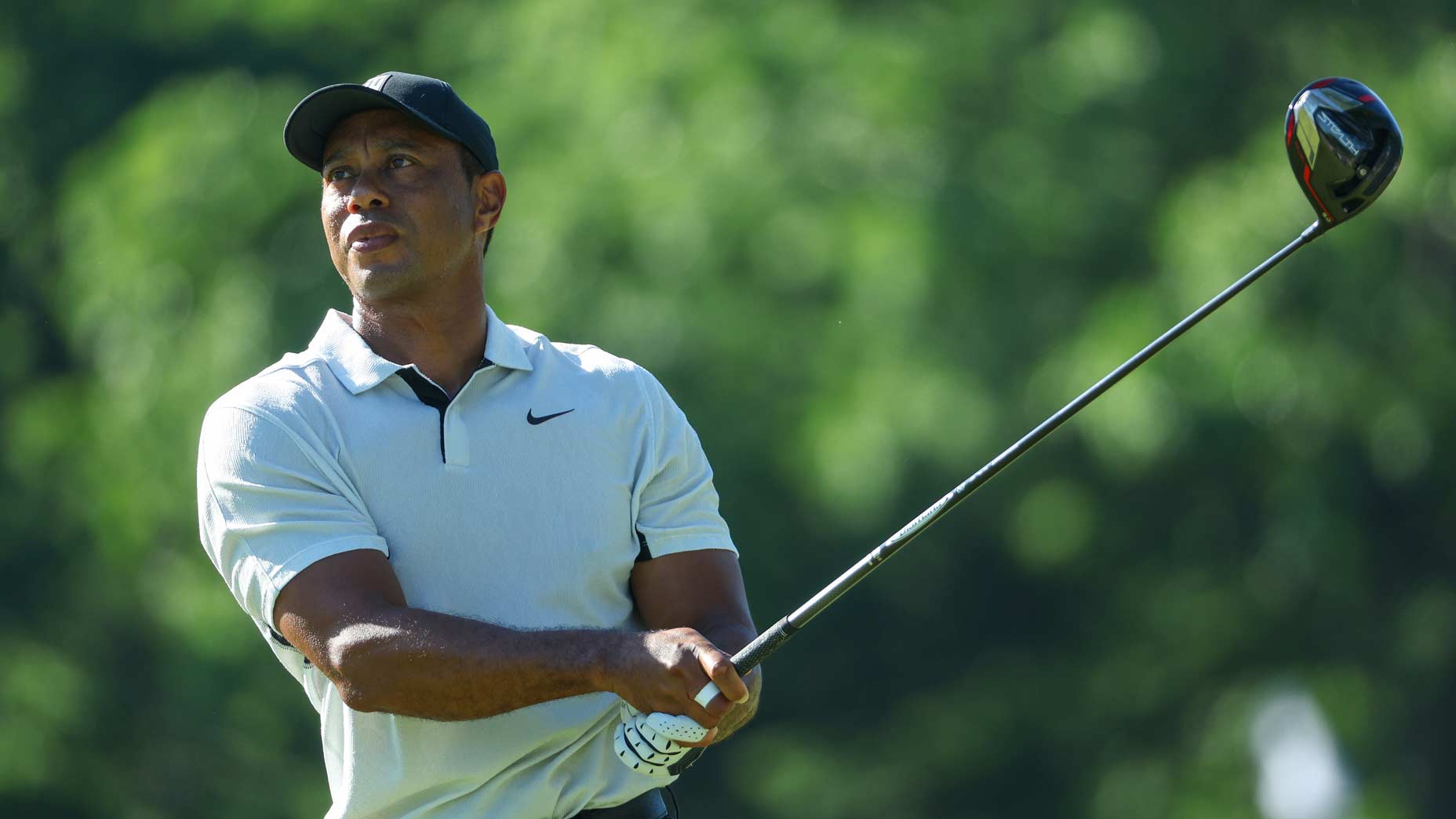 Tiger Woods hits tee shot during practice at 2022 PGA Championship