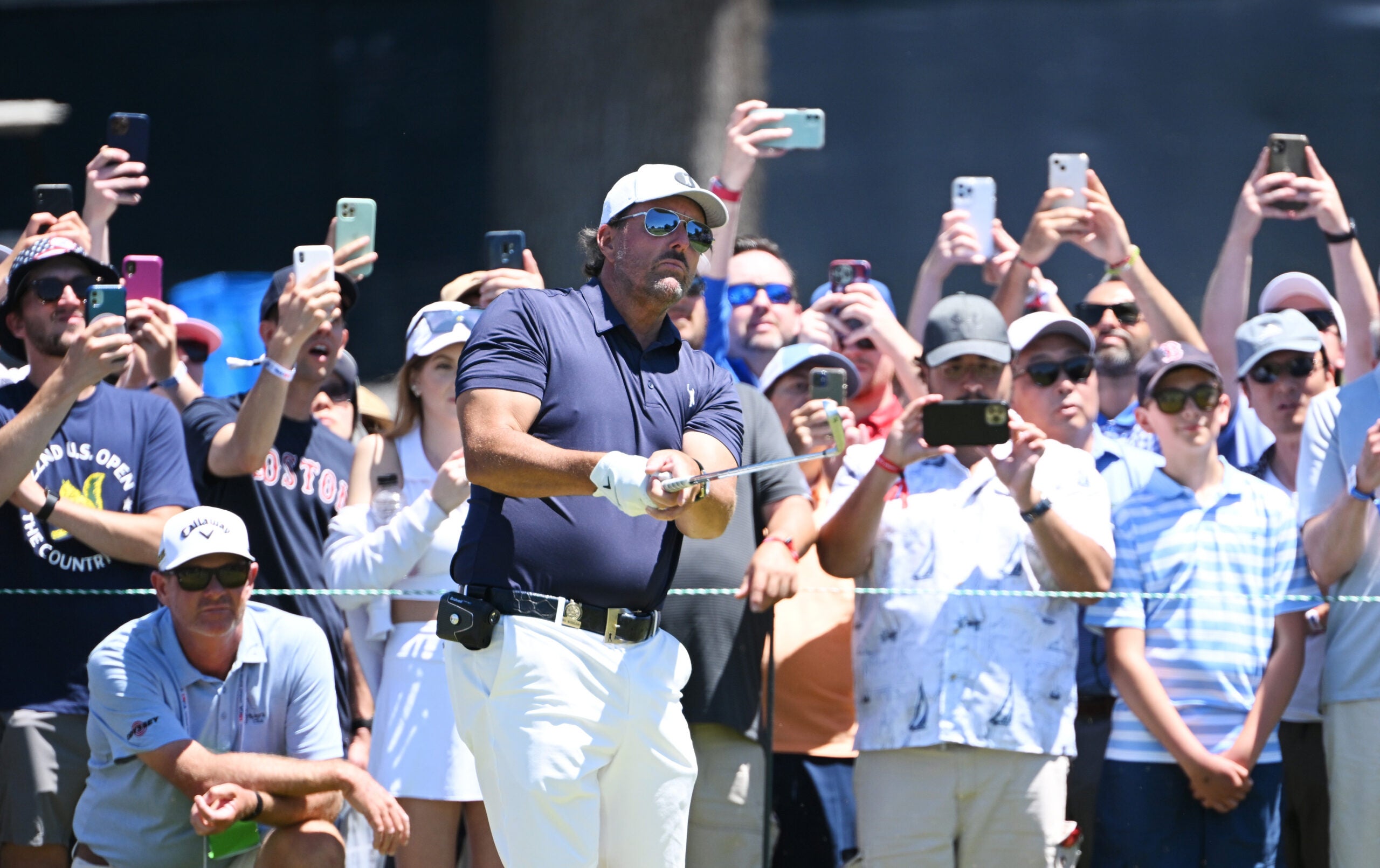 What it was like to follow Phil Mickelson in the U.S. Open gallery