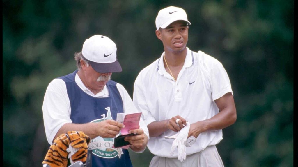 Tiger Woods tucked sleeve