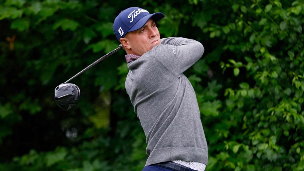 Justin Thomas hits drive during 2022 RBC Canadian Open