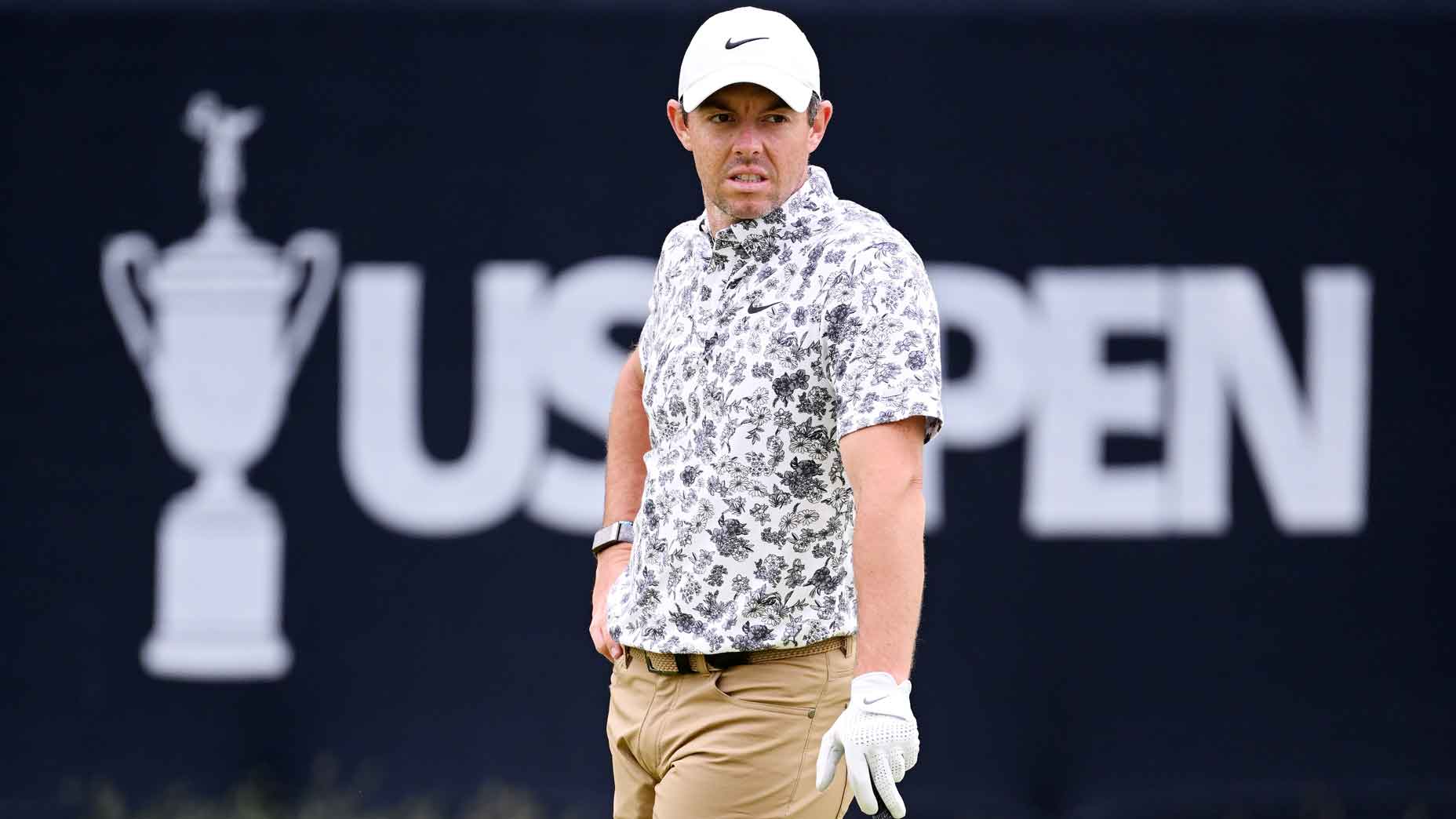 rory mcilroy stares at him