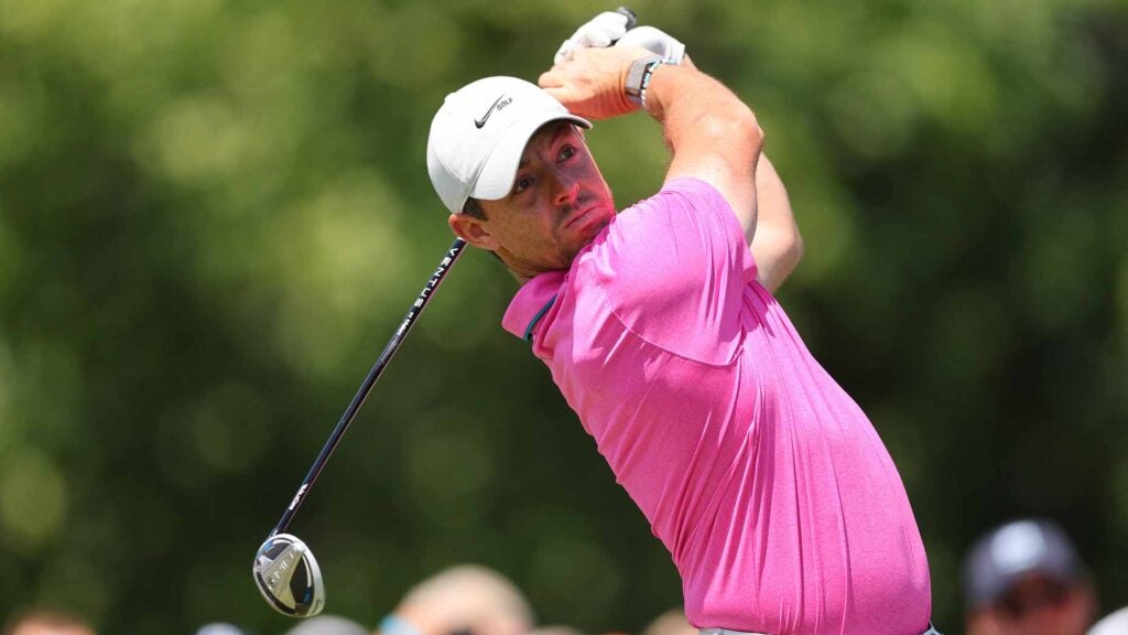 Rory McIlroy hits tee shot at 2022 RBC Canadian Open