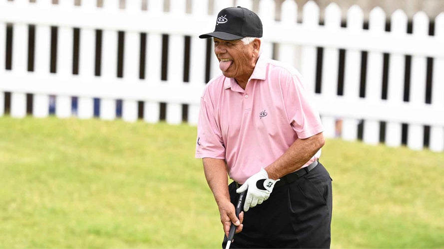 Lee Trevino reveals ‘how you hit a wedge’ with one simple motion