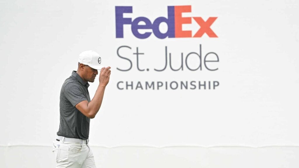 Tony Finau tips cap to fans during 2022 FedEx St. Jude Championship