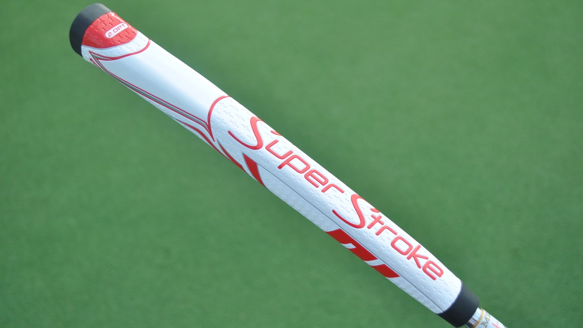 pga tour players using superstroke grips