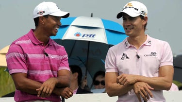 Tiger Woods and Camilo Villegas in 2010.