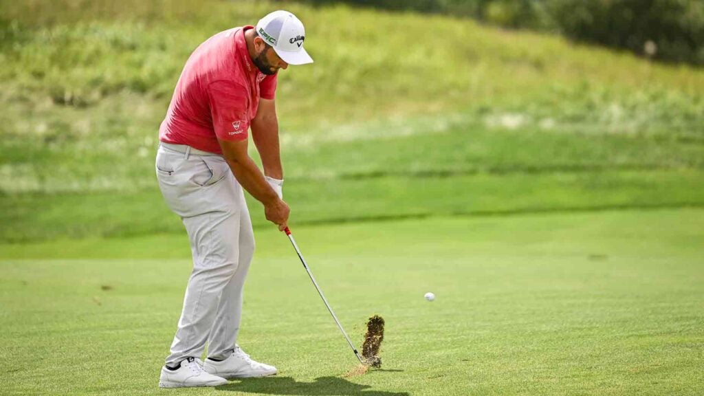 jon Rahm divot