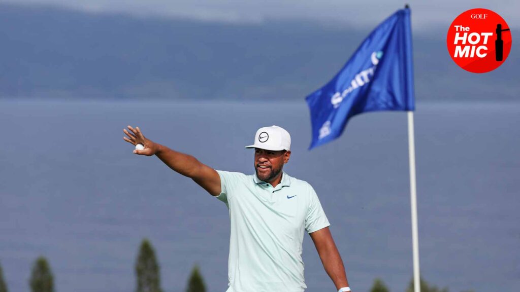 tony finau waves to crowd