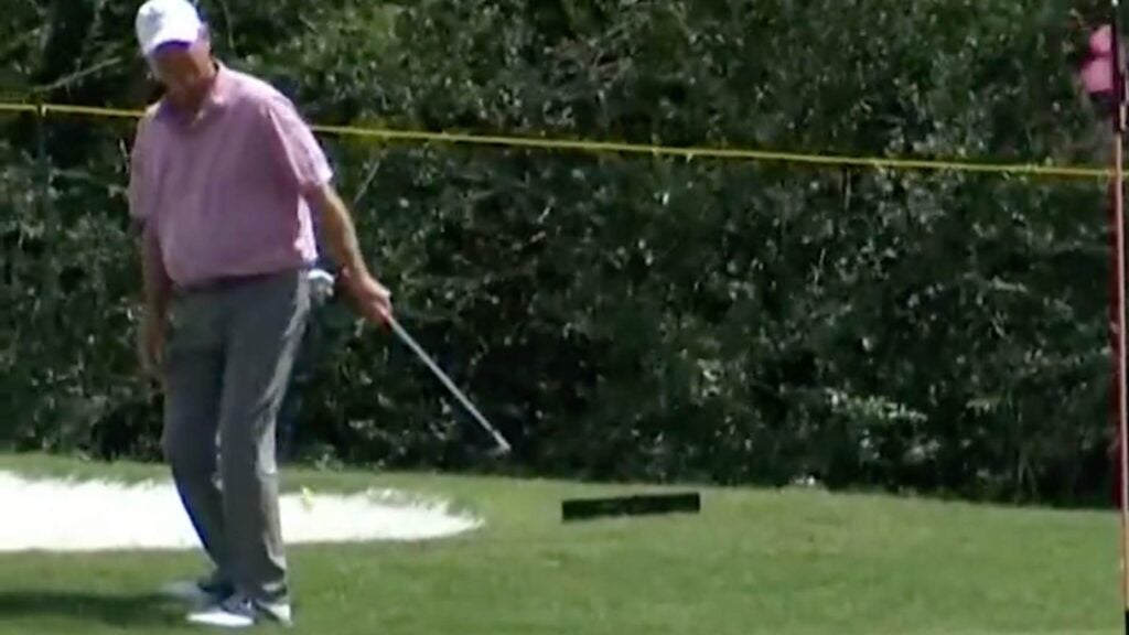 Wes Short Jr. was chipping one-handed during the Insperity Invitational.