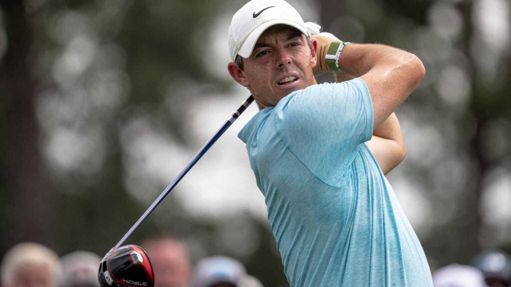 rory mcilroy swings driver Masters