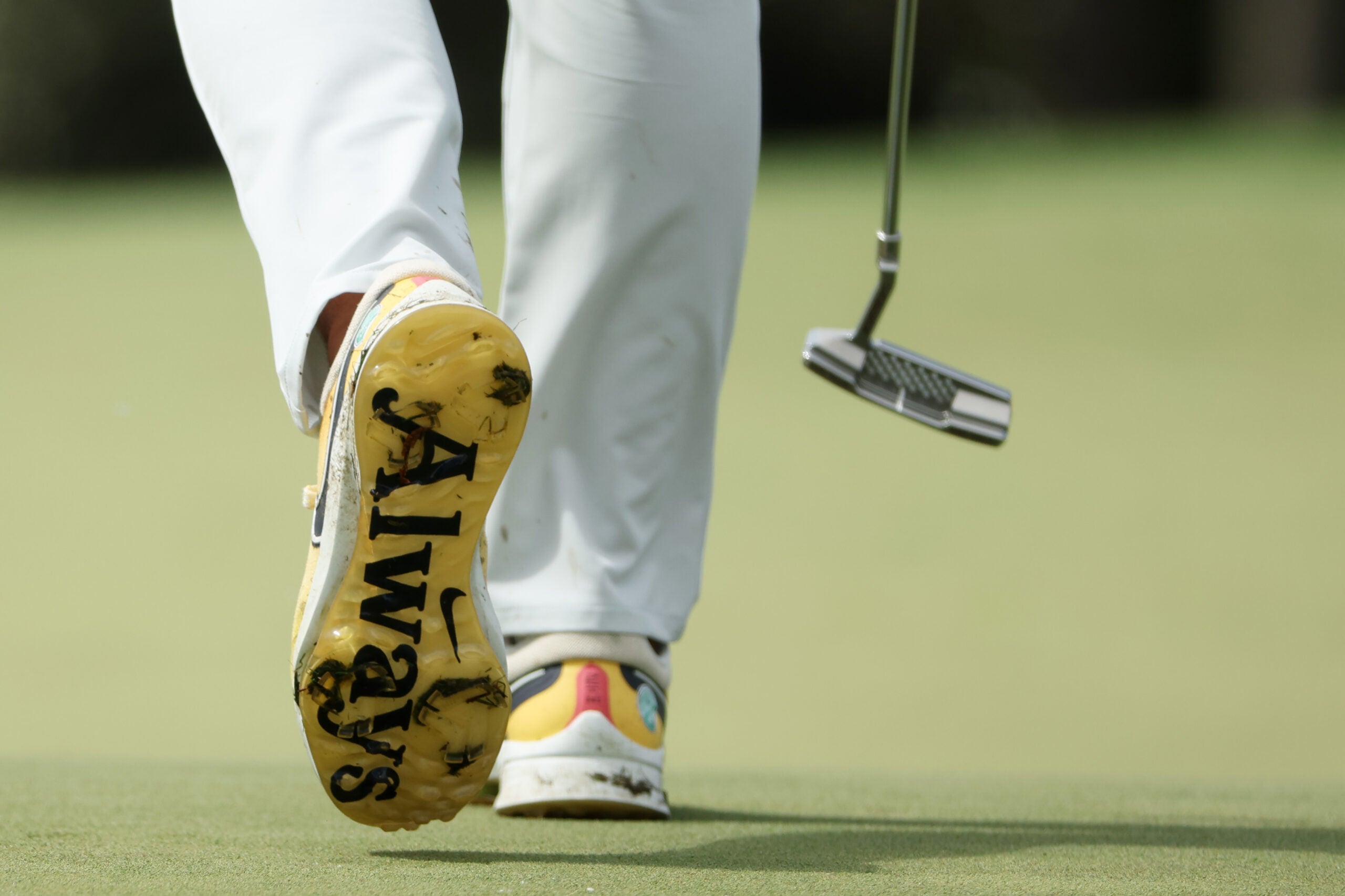 Brooks koepka shoes hot sale at pga championship