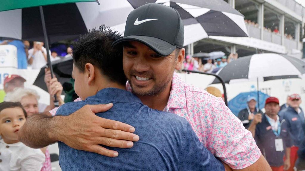 With emotional victory, behind a 62, Jason Day snaps five-year winless drought