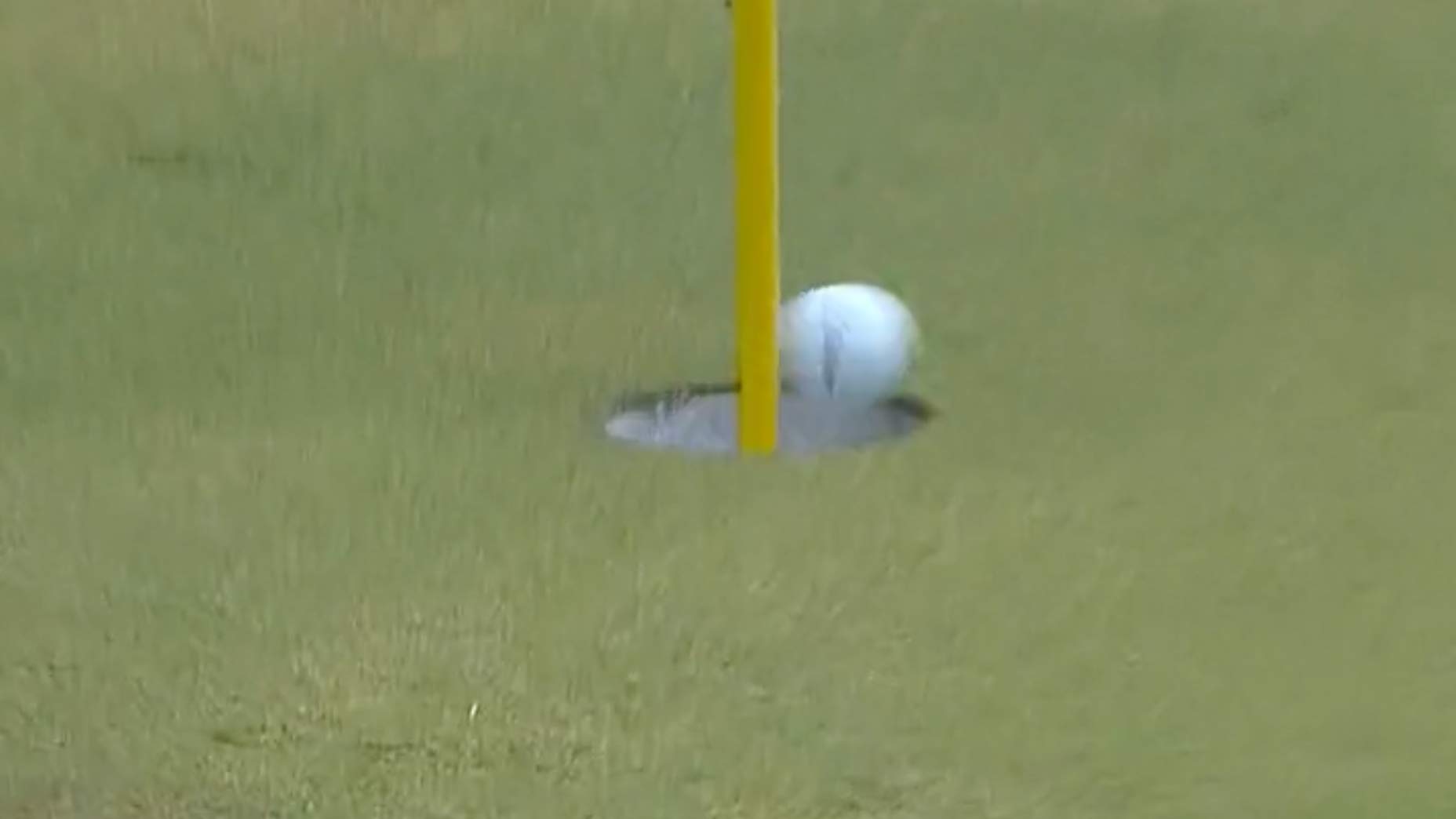 Viktor Hovland's birdie putt on the 8th hole Saturday struck the center of the flagstick.