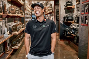 Viktor Hovland in the locker room at Karsten Creek.