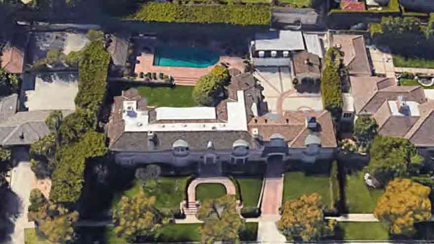 Celebrity Homes: Louis Vuitton /Asnières/