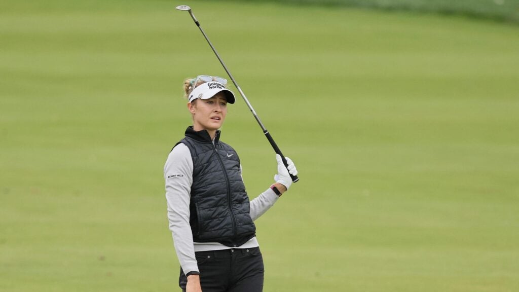 nelly korda grimaces after bad shot