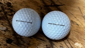 Golf ball ProV1 titleist