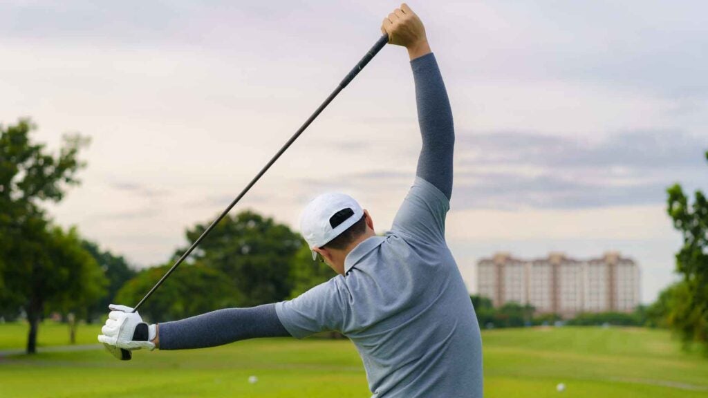 GOLF Teacher to Watch Mike Bury shares his favorite golf stretches that players can do from the parking lot prior to teeing off
