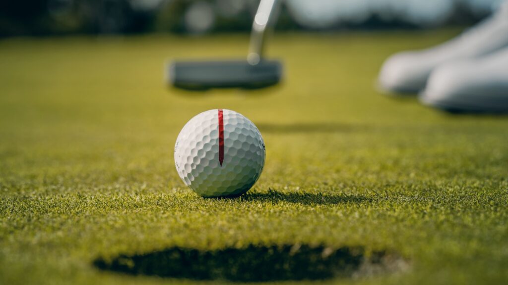 Titleist Introduces New Performance Alignment on Pro V1, Pro V1x Golf Balls