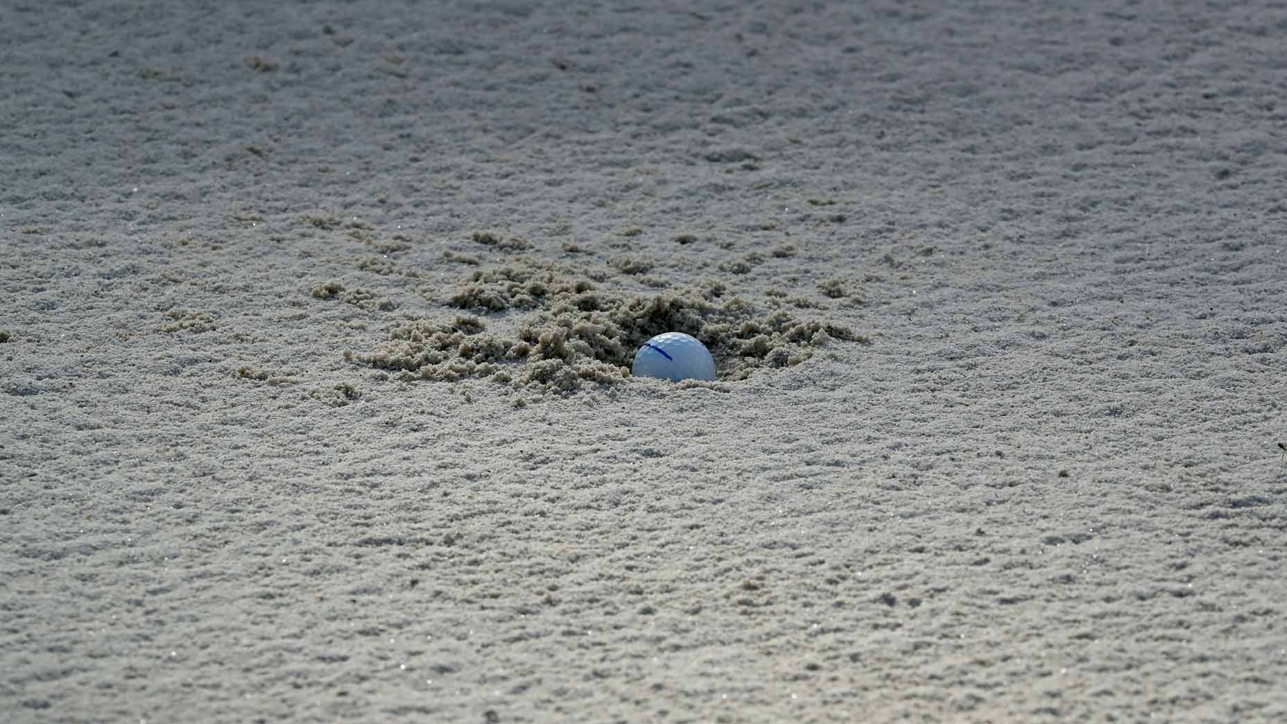 2 different strategies for escaping buried bunker lies 2 different strategies for escaping buried bunker lies