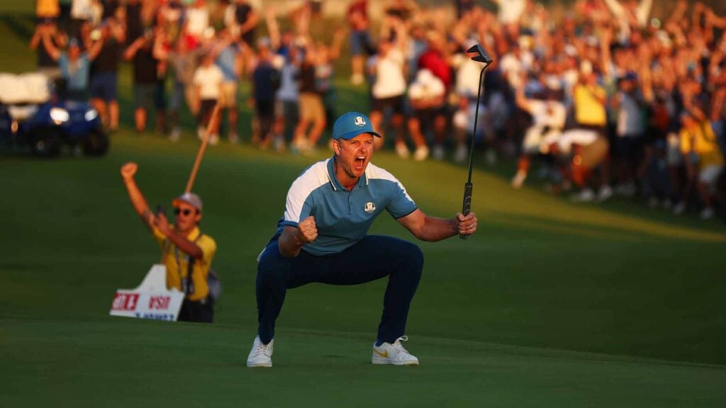 justin rose celebrates