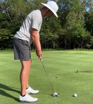 justin thomas practices putting