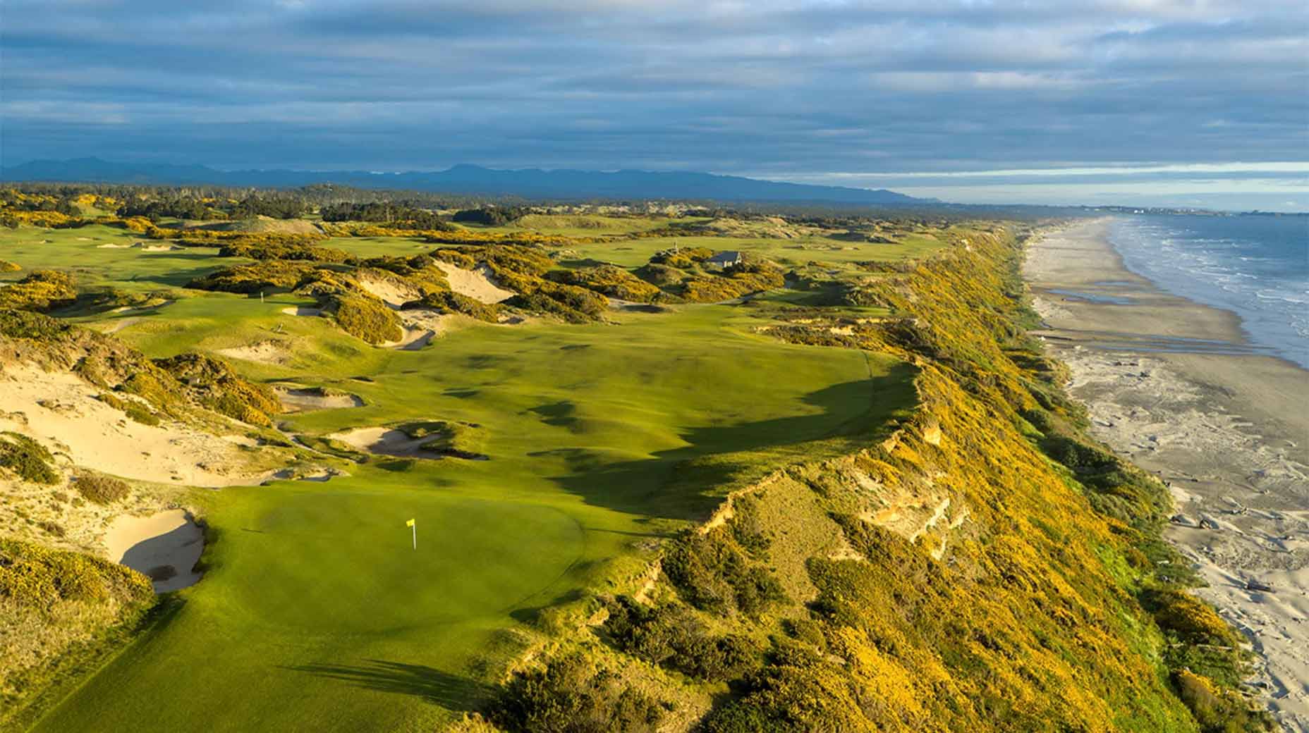 a view of pacific dunes in bandon oregon