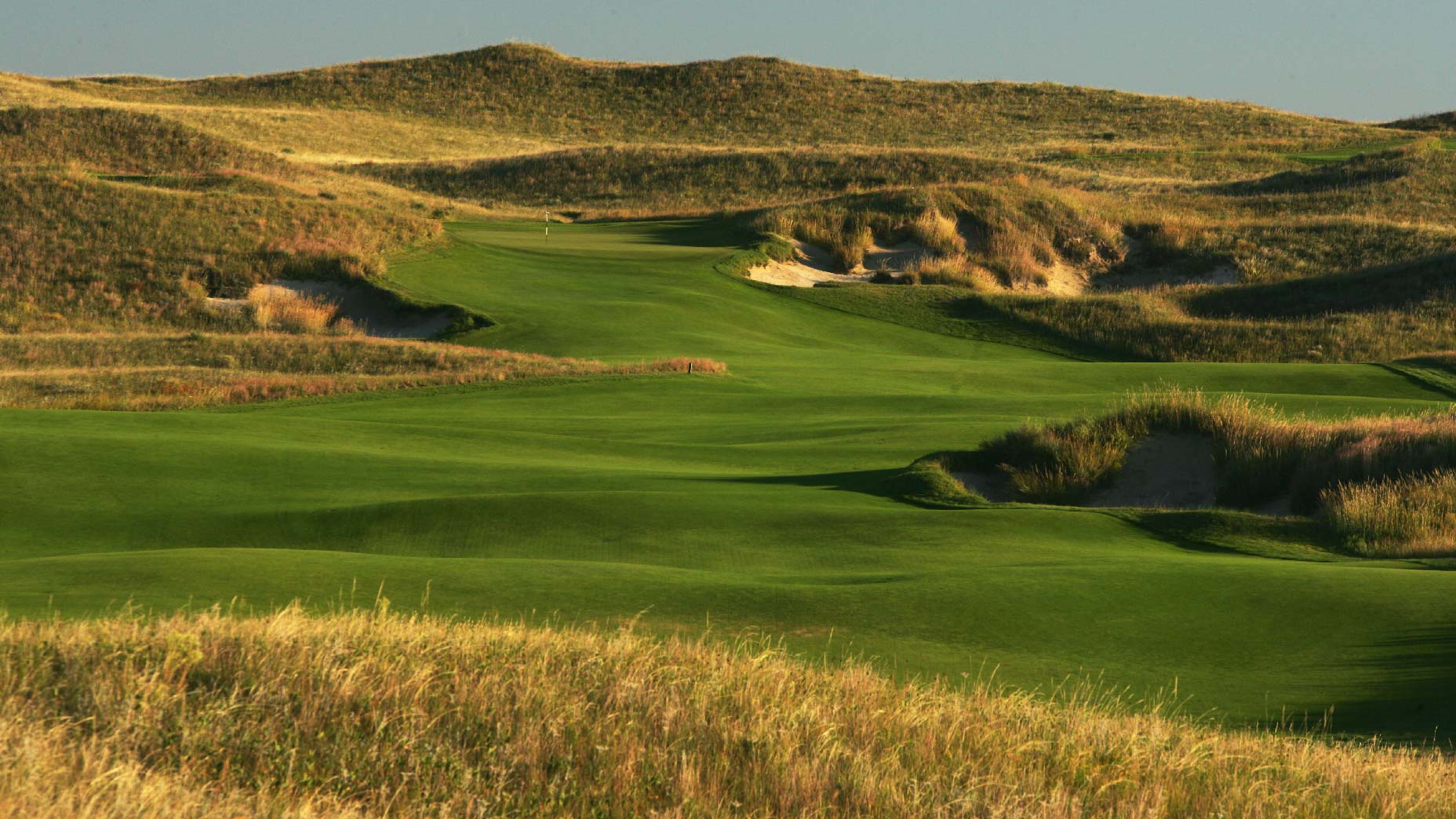 The 1st hole at Sand Hills Golf Club in Nebraska