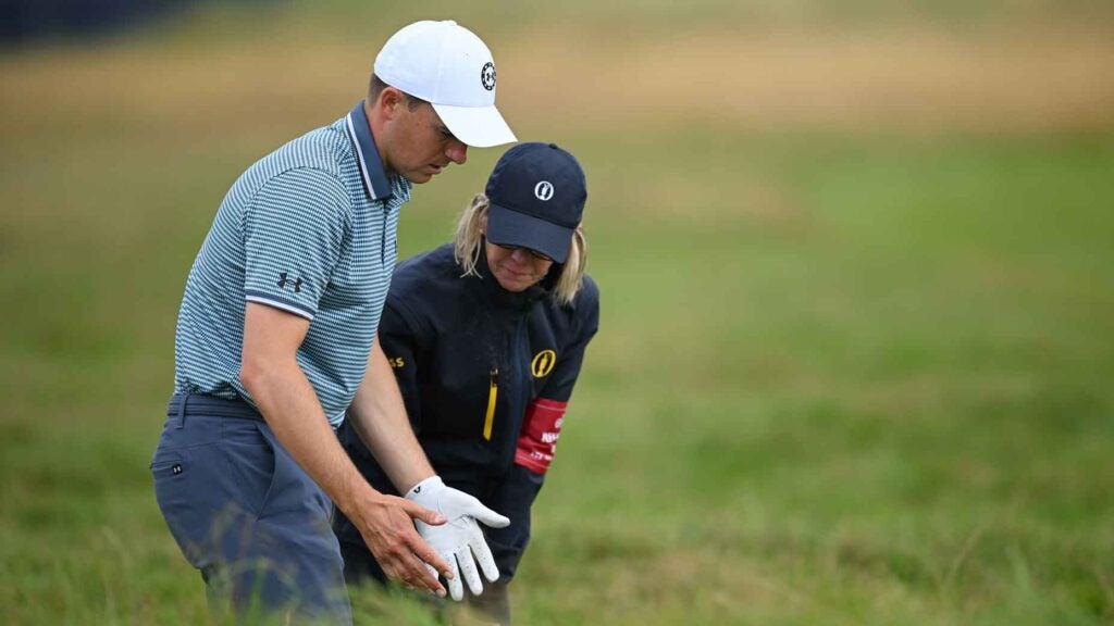 Jordan Spieth, rules official